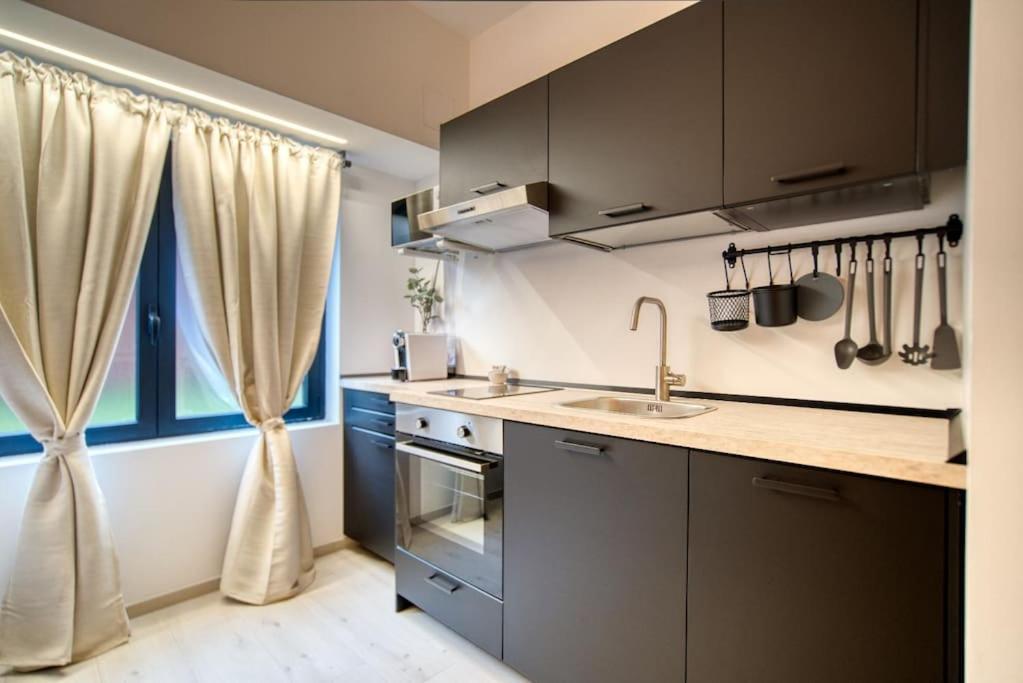 Suzzani 273 - Interno A4 * Mailand